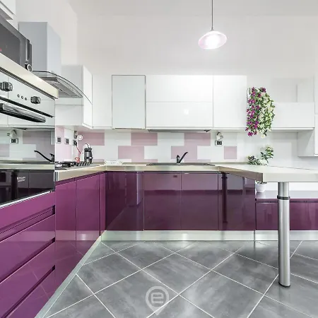 Floris Modern House * 고네사