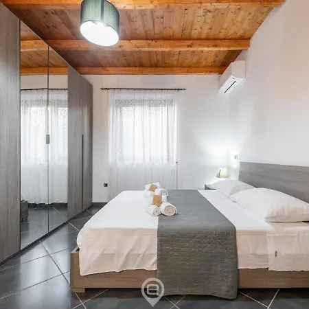 Holiday home Floris Modern House Gonnesa